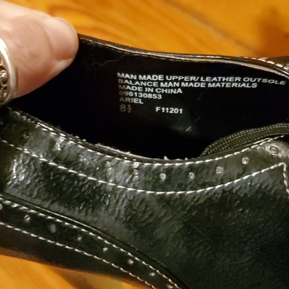 Isaac Mizrahi laced heels 8/8.5 - Picture 8 of 9